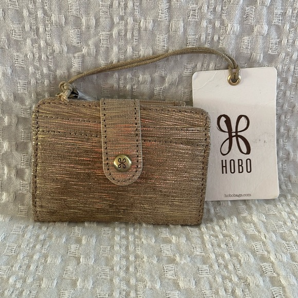 HOBO Handbags - HOBO Val Indexer Wallet Golden Taupe NWT